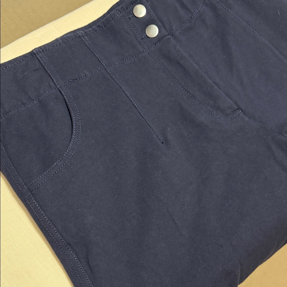 Chico's Wide Leg Pants in Navy Blue, Size 2.5/14. - Picture 4 of 16